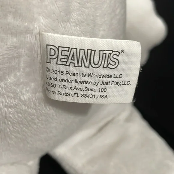 Christmas Snoopy plush doll - Picture 6 of 7